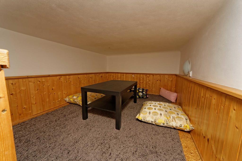 Apartment Lublanska 48 Praha Bagian luar foto