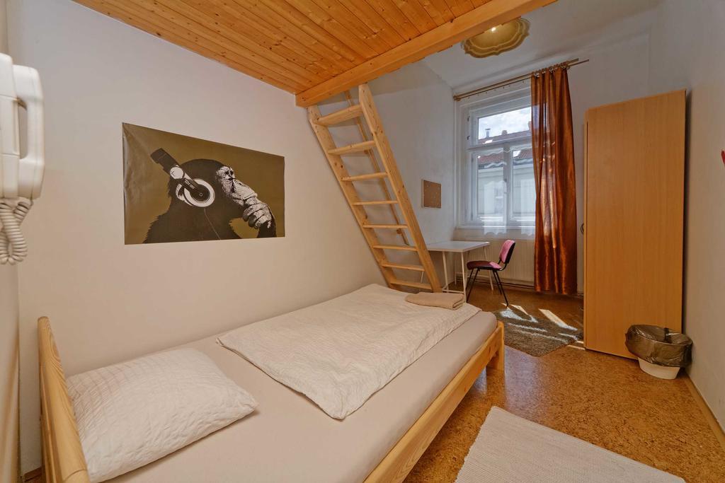 Apartment Lublanska 48 Praha Bagian luar foto
