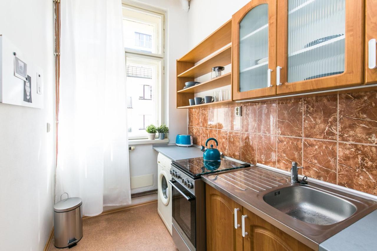 Apartment Lublanska 48 Praha Bagian luar foto